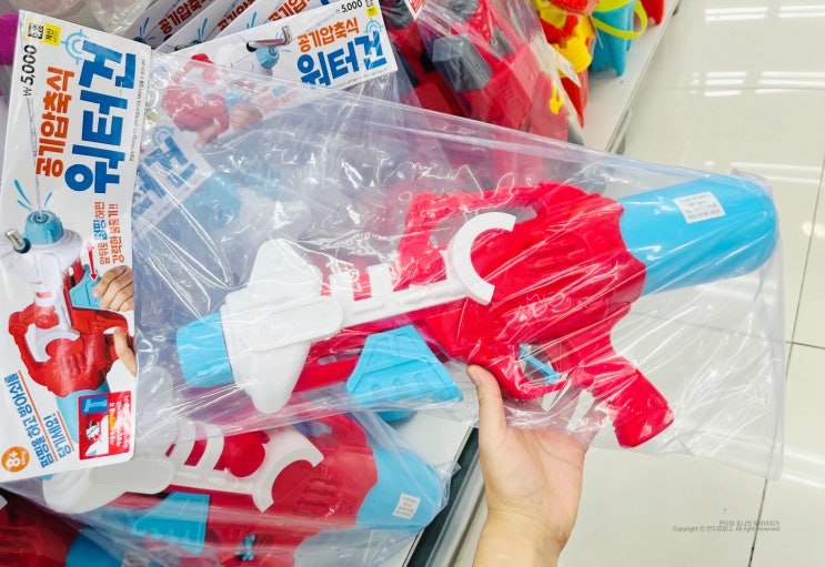 워터건 물총 아기 물놀이 샌드토이 모래놀이 다이소 장난감 추천 워터건 물총 아기 물놀이 샌드토이 모래놀이 다이소 장난감 추천