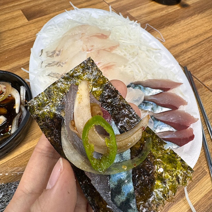  제주시 공항 근처 가볼 만한 곳 동문시장 고등어회 맛집, 무료 주차장 정보