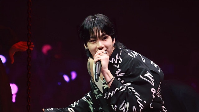 News image: 1.7 billion for Queen Seven