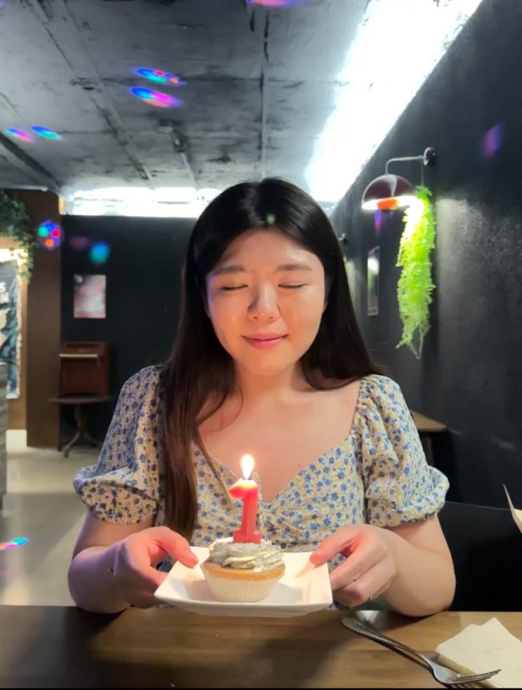 [홍대 합정와인바] 생일파티 장소 추천 가성비 와인바 '슈퍼노바'