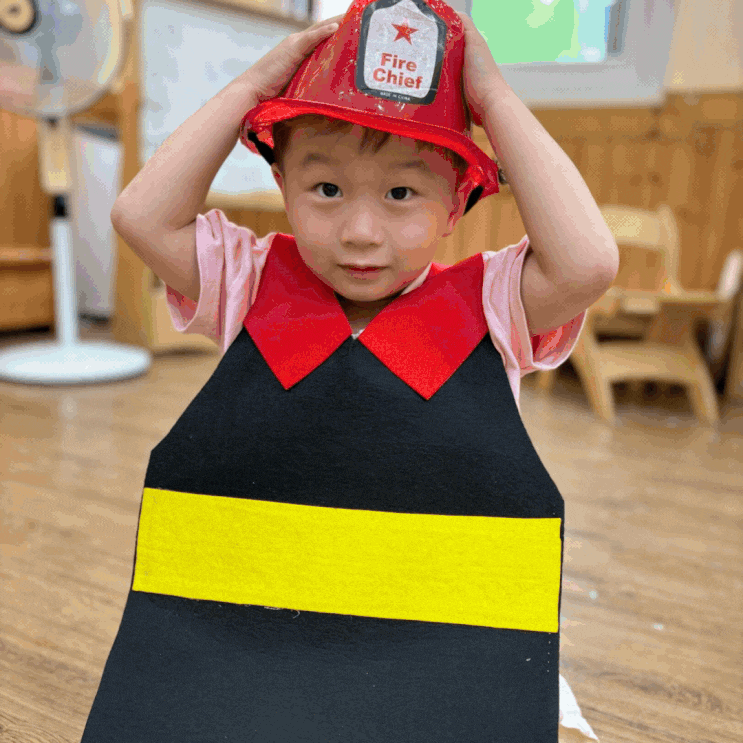  미르유치원에서 훈련 중인 소방관들!