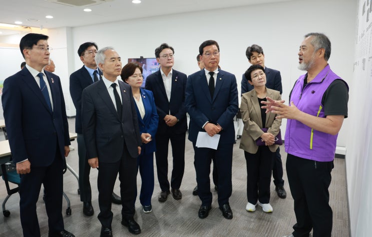 [#강동엔이해식] <b>이태원참사</b> 기억소통공간<<b>별들의 집</b>> 방문