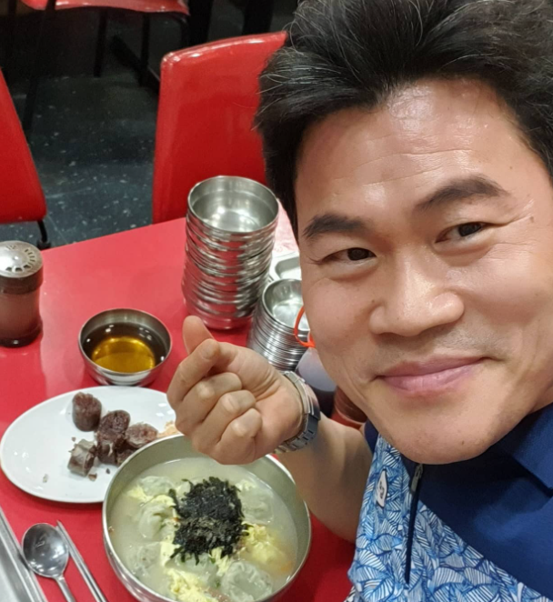 스타<b>강사</b> <b>일타</b> <b>전한길</b>,신용불량자에서 20억이상 고액납세자가... 
