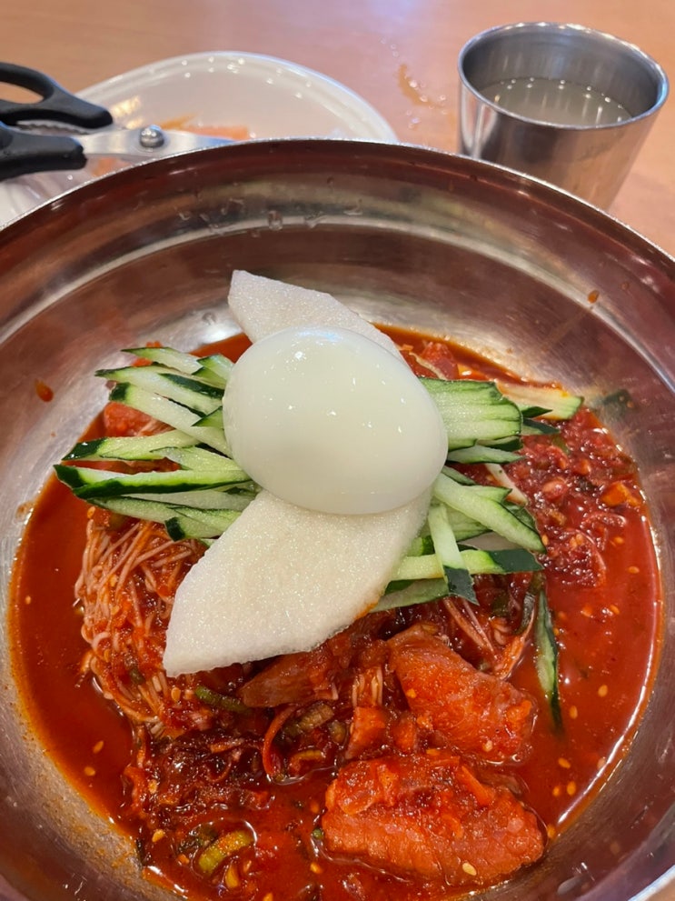  장충동 동대입구역 함흥에 겨울냉면 회냉면 맛집 - 수요미식회 128회 방영