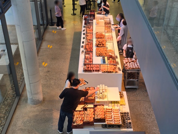  부산 기장 카페 이흥용명장 베이커리 카페 소금빵 맛집 칠암사계