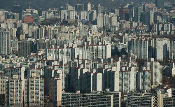 전세보증보험금 늑장지급 HUG…약관엔 한 달 내 지급, 현실은 두세 달 전세보증보험금 늑장지급 HUG…약관엔 한 달 내 지급, 현실은 두세 달