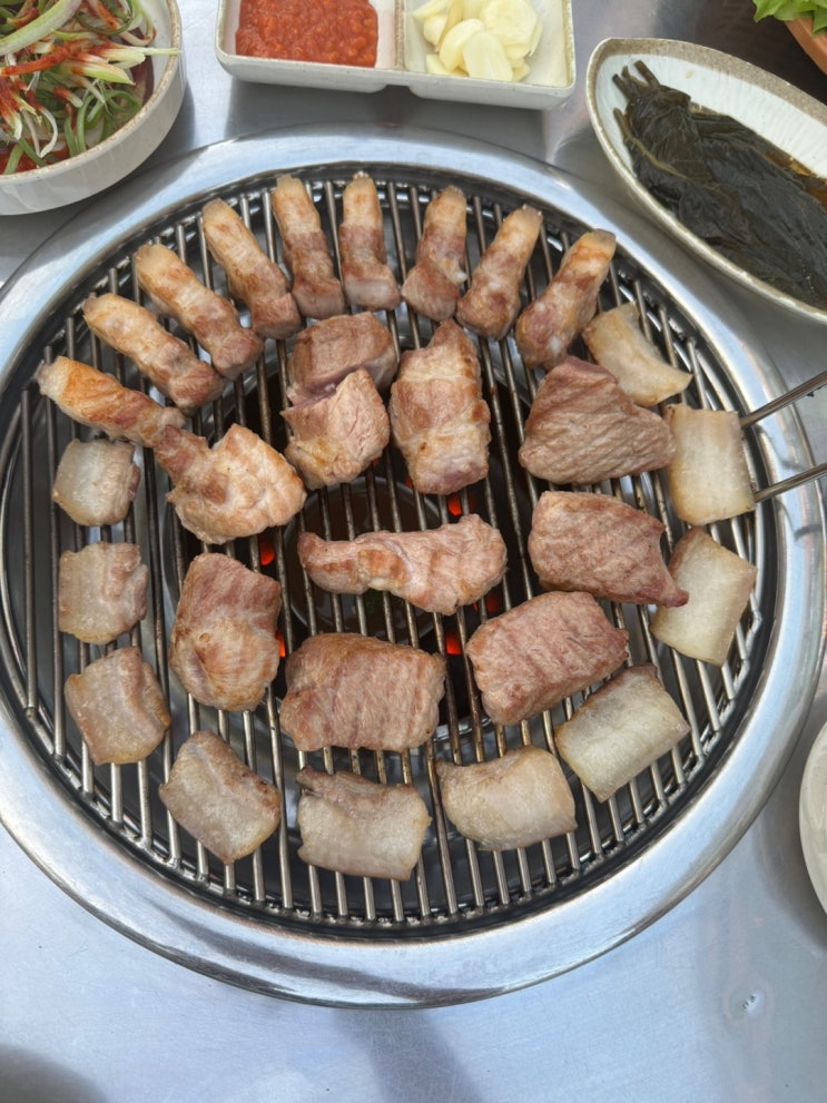  안산 고잔신도시 연탄에서 굽는 흑돼지 맛집 꺼멍