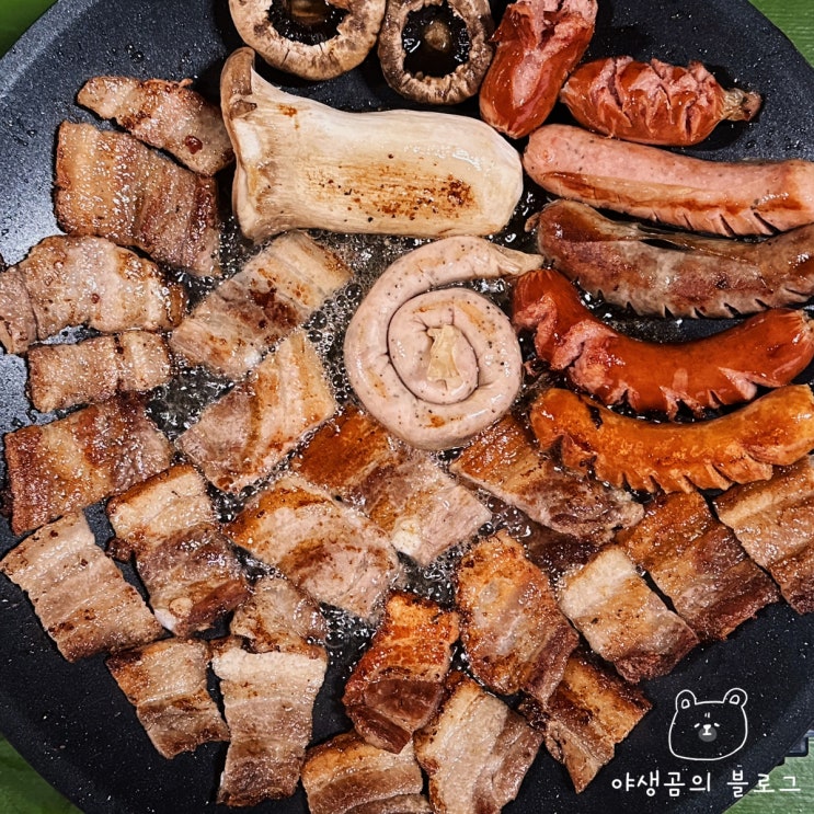  캠핑장음식 뭐먹을까 고민될 땐 푸드장 캠핑세트 여행밀키트