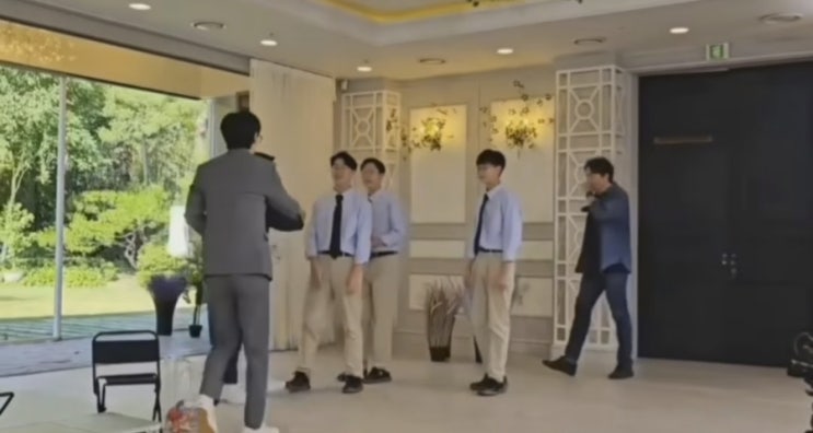  유퀴즈삼둥이 놀랍다 러브버그 퇴치법 일론머스크 뇌에 칩을?