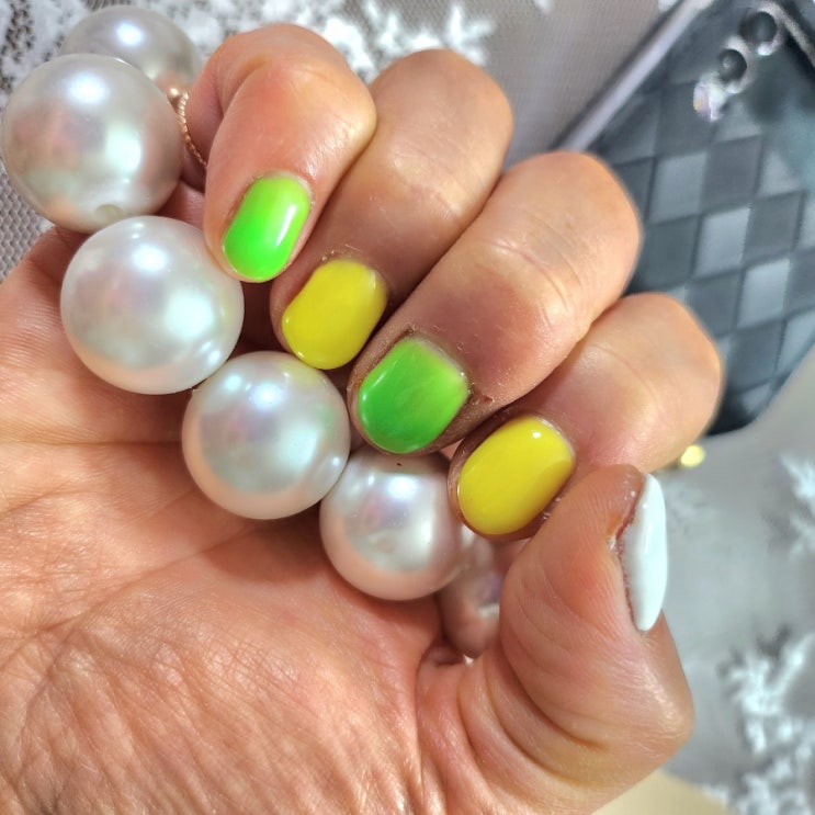  [Seif nail] 여름 형광 네일_젤로젤로_JN-15,16 발색