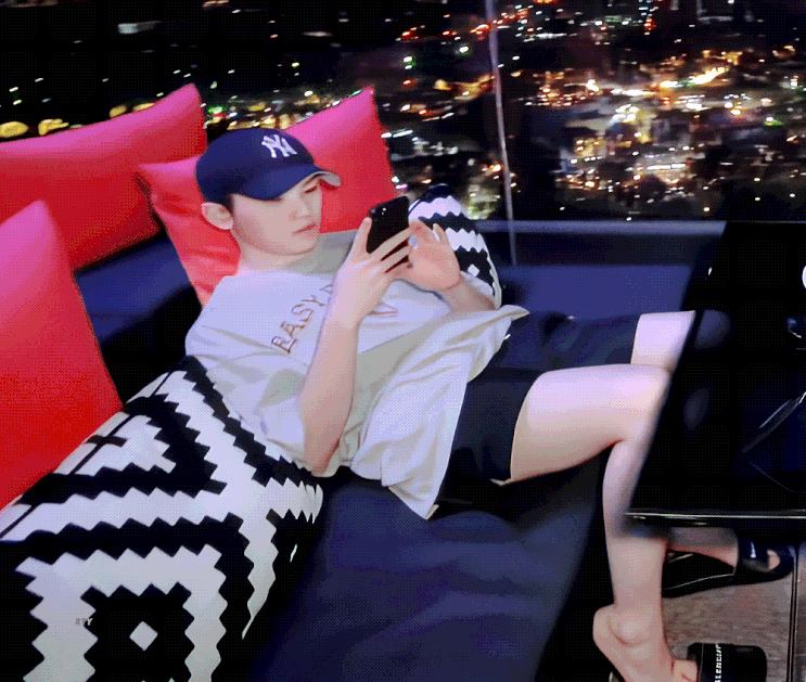 [<b>세븐틴 우지</b> 빙의글/조각글/단편] Small Boy