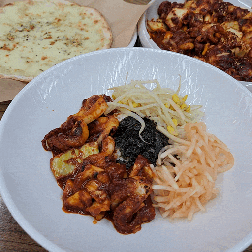  전주한옥마을 밥집 [홍달이네] 전주 쭈꾸미 맛집. 피자에 싸 먹는 쭈꾸미 볶음, 쭈꾸미 덮밥 후기