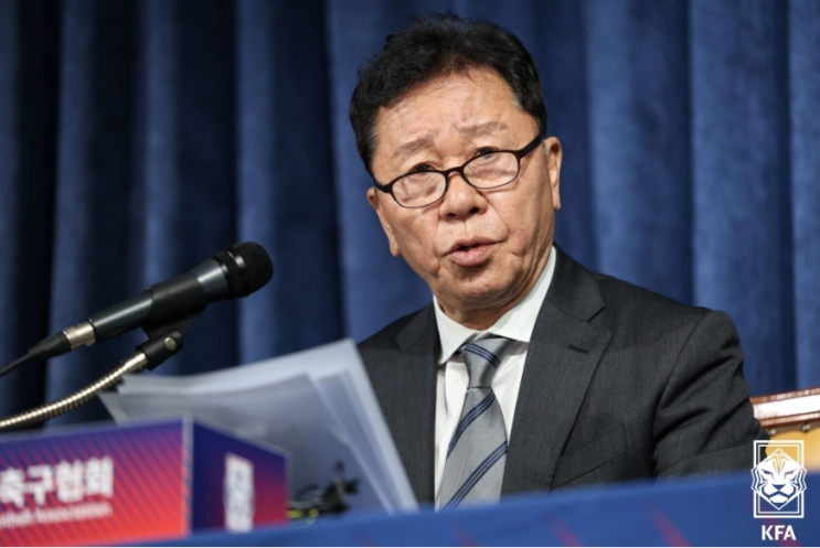 정해성 전력강화위원장 사의 표명, 대표팀 감독 선임 앞두고 난항 예상 정해성 전력강화위원장 사의 표명, 대표팀 감독 선임 앞두고 난항 예상