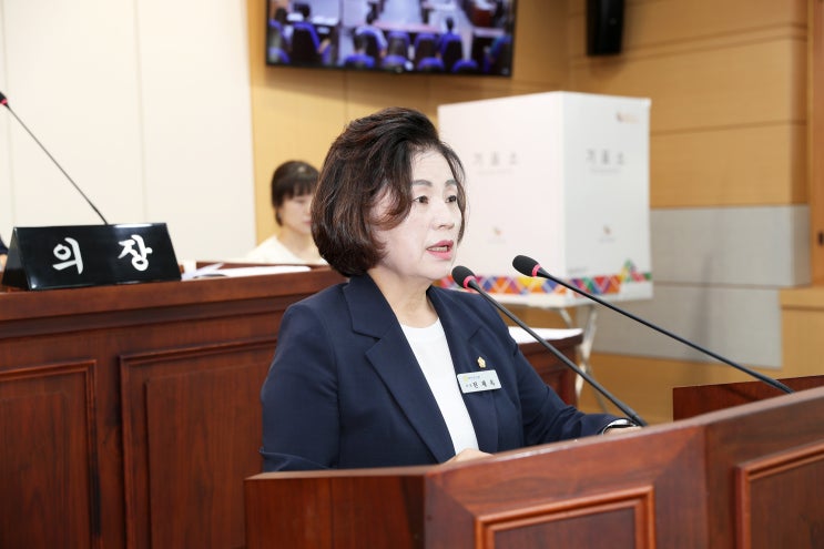 번째 여성 군<b>의장</b> 탄생… 제9대 <b>후반기의장</b>에 재선 전재옥 <b>선출</b>
