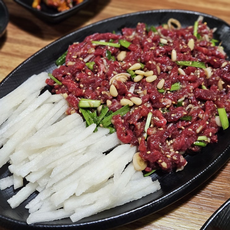  경산 사동 생고기 전문점 뭉티기 육회 맛집 아지터