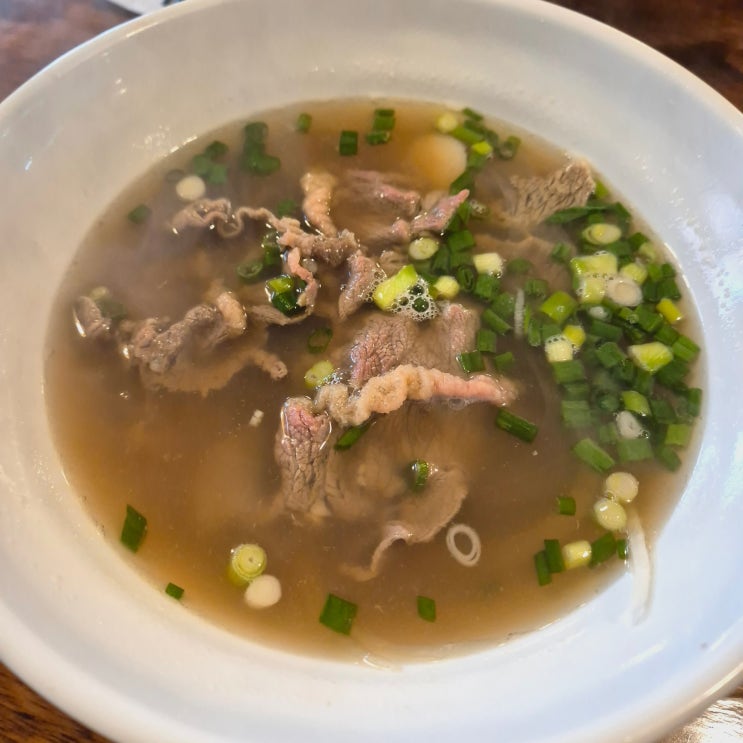 베트남 현지 맛을 느낄 수 있는 꾸에흐엉/ 아는 사람들만 아는 명동 쌀국수 맛집 / 이색적인 해물 볶음면을 즐길 수 있는, 베트남 가성비 맛집 꾸에흐엉 베트남 현지 맛을 느낄 수 있는 꾸에흐엉/ 아는 사람들만 아는 명동 쌀국수 맛집 / 이색적인 해물 볶음면을 즐길 수 있는, 베트남 가성비 맛집 꾸에흐엉