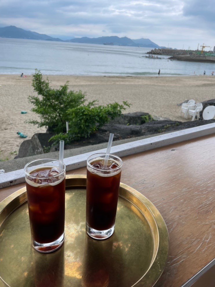  여수 모사금해수욕장 맛집 선베드 카페 모래놀이