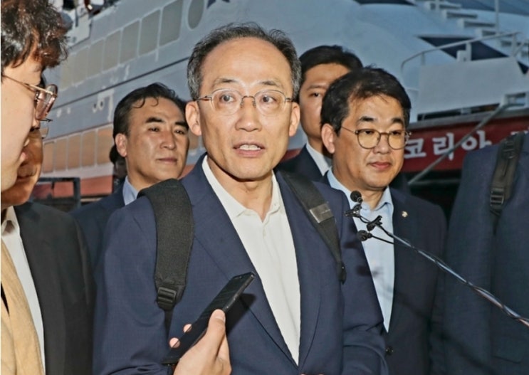 <b>추경호</b>, <b>원내대표</b> 전격 <b>복귀</b>...“국회, 민주당의 놀이터 아닌... 