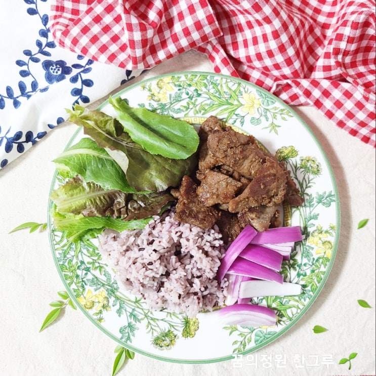 갈비아저씨 양념목살 108 양념돼지갈비 맛 가격 솔직후기 보관방법 돼지목살갈비구이 간장 양념목살 팬에 굽는법