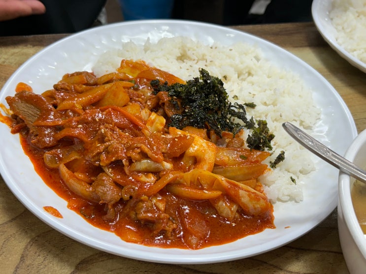  성북구 고려대학교 앞 사장님이 정겨운 분식맛집 <이공김밥> (고구마돈까스, 제육덮밥, 오뎅탕)