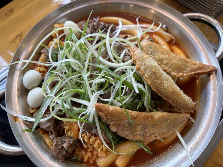  서울 성북구 안암오거리 프리미엄 떡볶이 프렌차이즈  <청년다방 고대안암점>(청년세트메뉴)