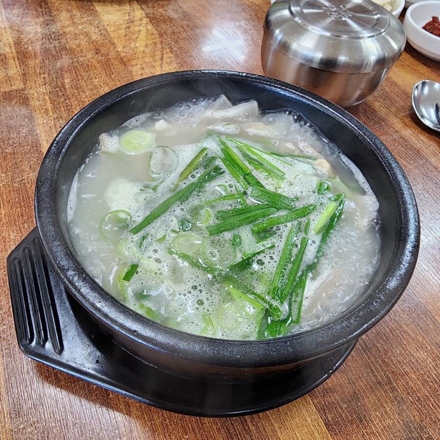 성주돼지국밥 용산점 사진 6