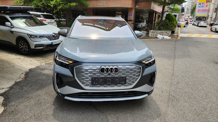  인천 아우디Q4 e-tron 3D어라운드뷰 장착으로 편리하게 운행하기