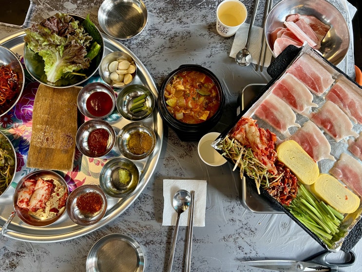  레트로한 분위기의 가능동 맛집 88로타리집 가능점