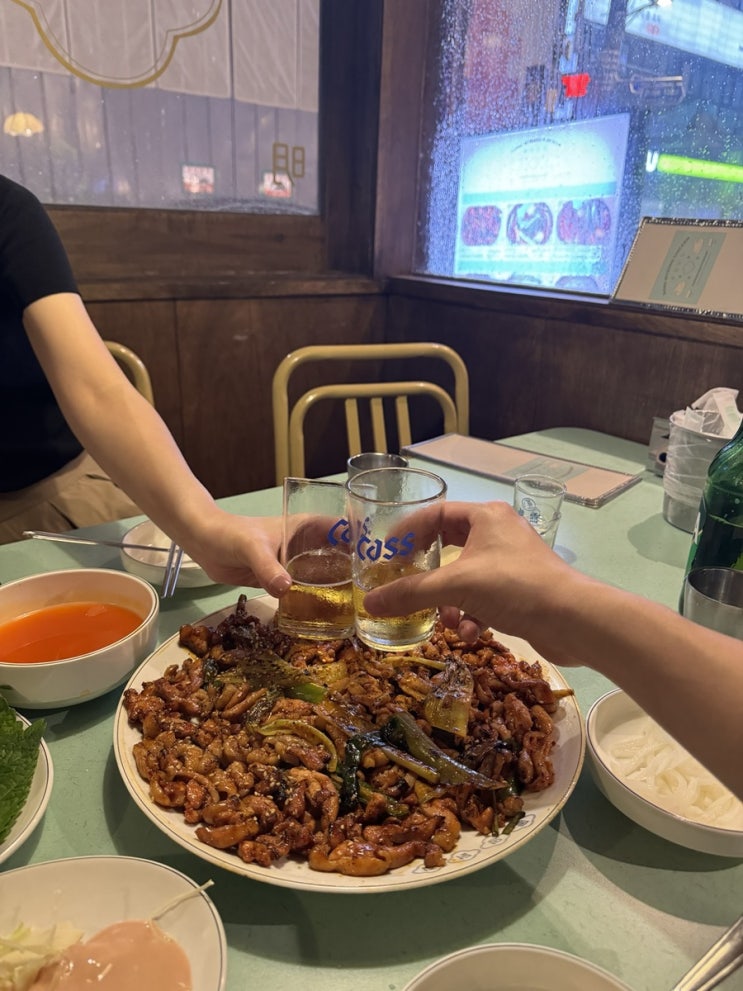  [서울/강남] 비 올 때 분위기 좋은 신논현역 술집 '동명닭집' (닭도리탕, 닭불고기 맛집)