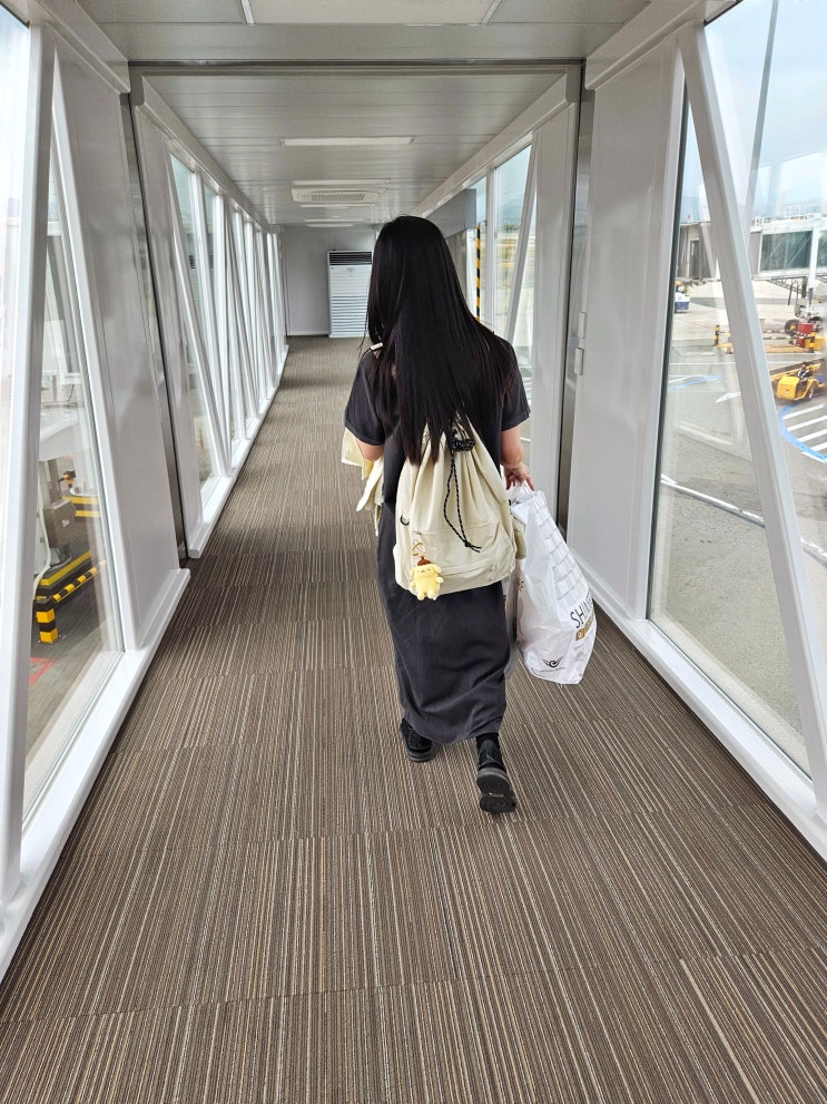 김해공항 국제선 에어부산카운터 면세점인도장 위치 김해공항 국제선 에어부산카운터 면세점인도장 위치