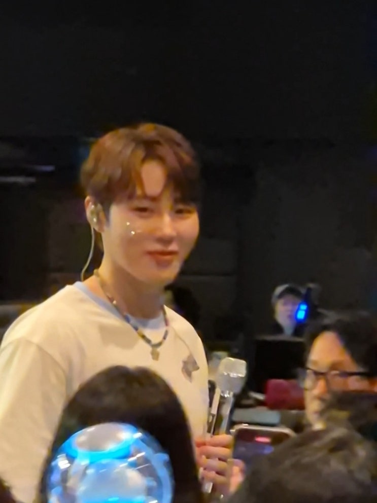 [<b>하성운</b> 팬미팅] 우릴 꼭 닮은 그 행성에 온 거야