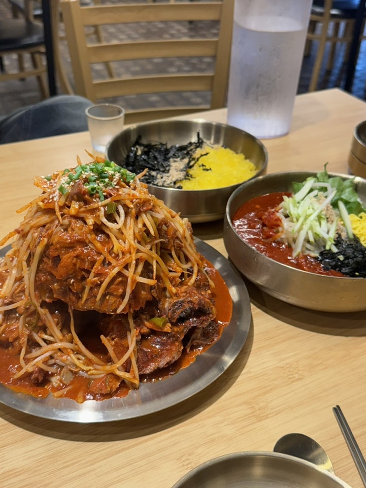  [팔도밀방] 강남역 매운 뼈찜, 칼국수 맛집