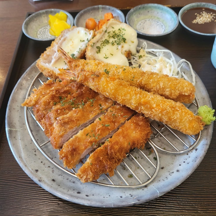 안양 아이에스비즈타워 맛집 유미카츠 모듬카츠 SSS급 리뷰 안양 아이에스비즈타워 맛집 유미카츠 모듬카츠 SSS급 리뷰