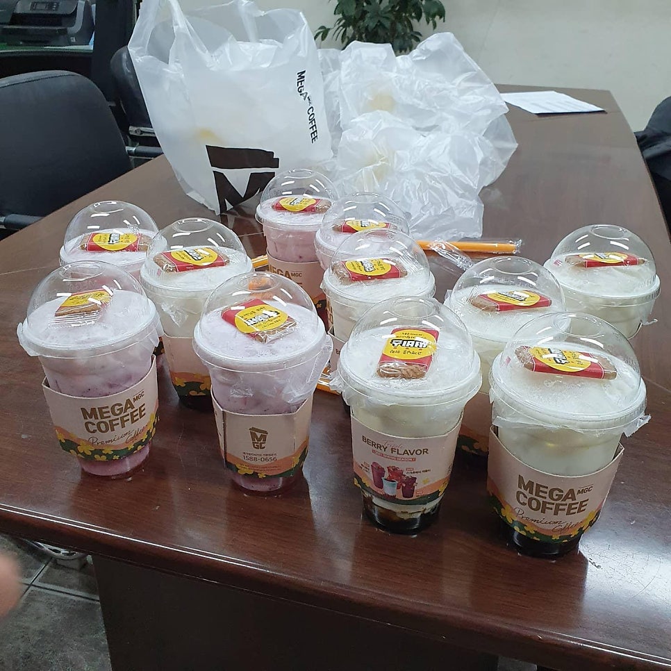 메가MGC커피 청라에코스타점 사진 1