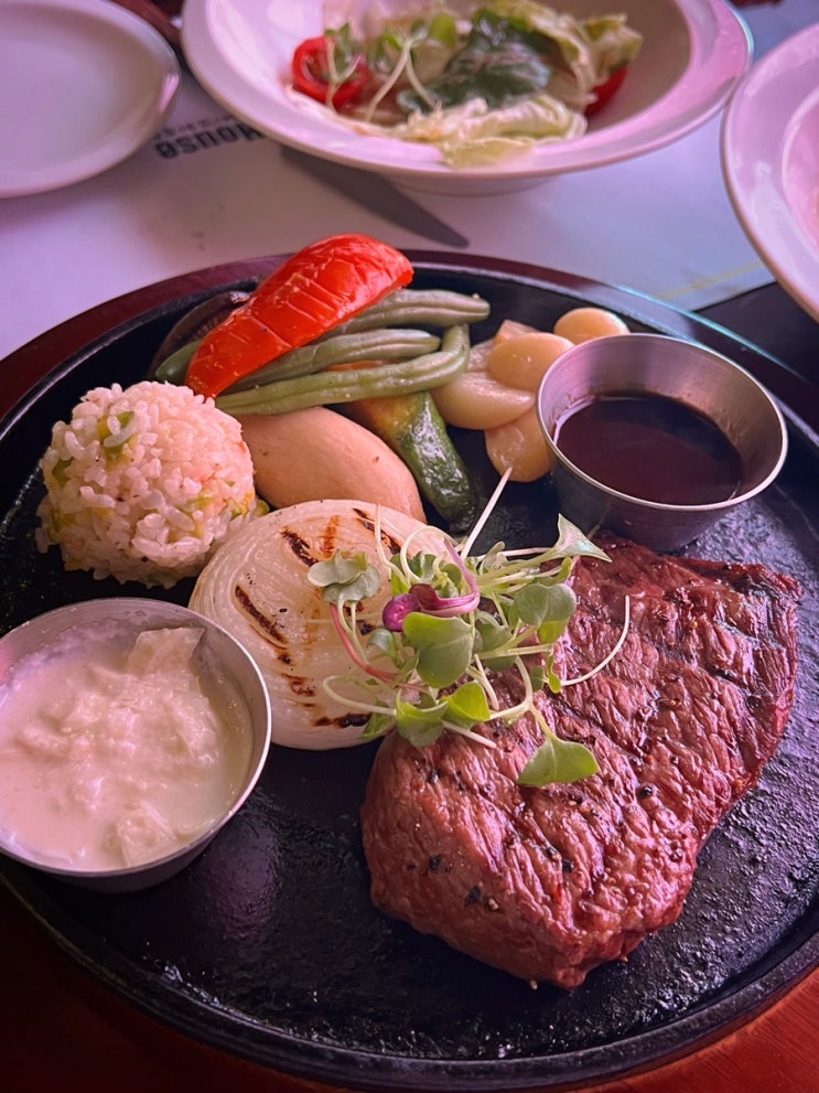  안양 동편마을 맛집,육즙 가득한 와이엠스 스테이크하우스