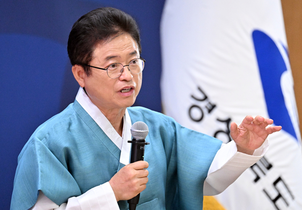 <b>이철우</b> "<b>통합</b>후 경북도청 더 크게 유지…북부권 도민 동의... 