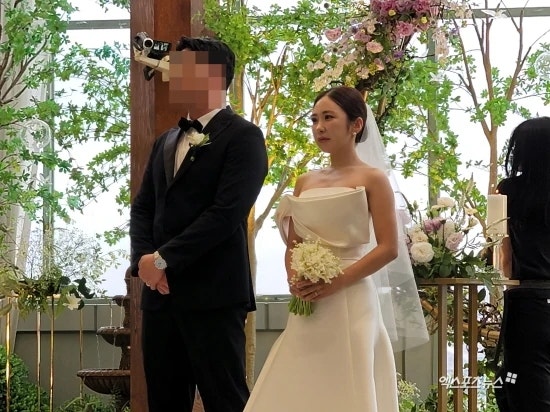 [단독] '미달이' 김성은, 결혼한 날…'의찬이' 김성민 감동 축사 '눈물'