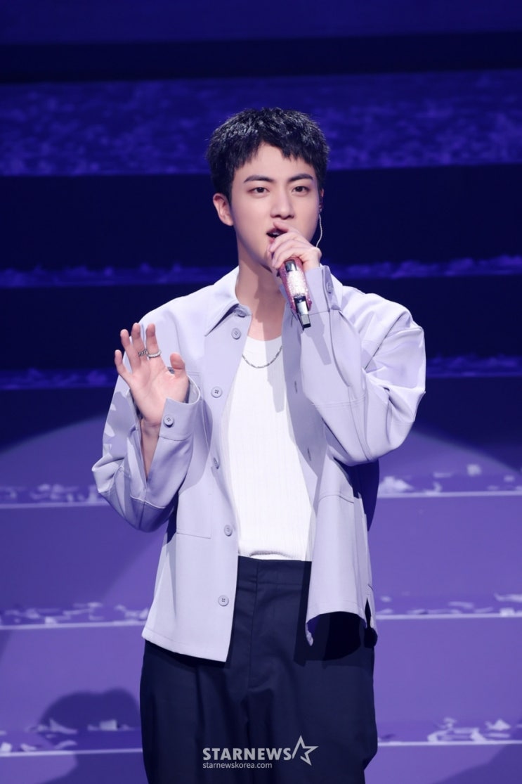 <b>방탄소년단</b> 진, 전역 후 첫 예능 출격 '푹다행'으로 <b>무인도</b>行