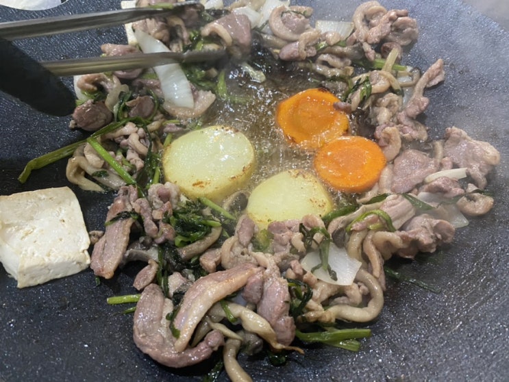  밑반찬부터 오리고기까지 전부 국산인 위례신도시맛집 [자주오리돌판구이 위례중앙점]