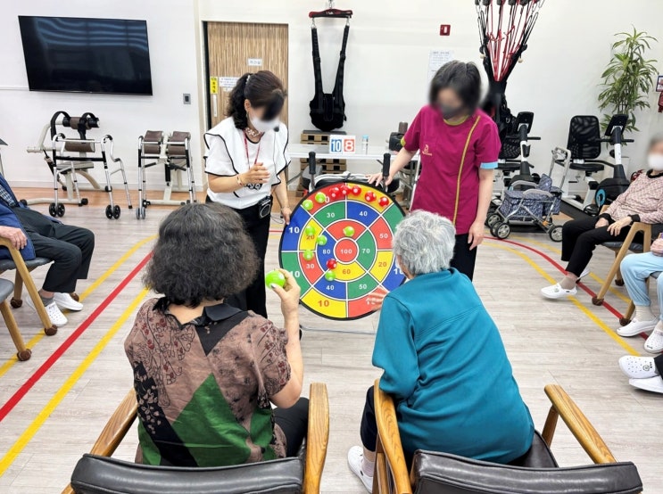  경산노인주간보호센터, 노치원 펜타힐즈 주간보호센터에서