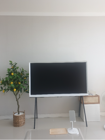  삼성전자 4K UHD The Serif TV LSB01 스탠드형 화이트 코튼블루 43인치 티브이 50인치 삼성티비 65인치 스텐드형 티브이 가격 시세 가격표 시세표 리뷰 후기