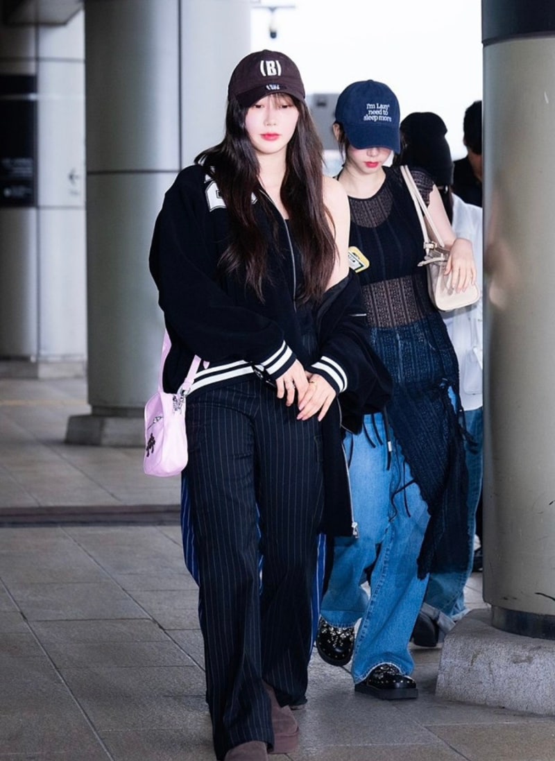 Aespa's 'Supernova' Airport Fashion: Hat, Jeans, Keyring, Sunglasses, and Bag Details
