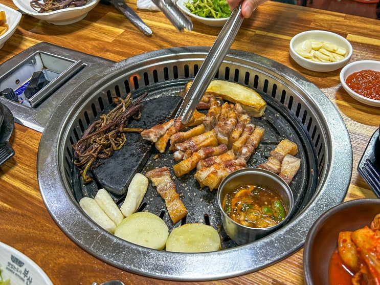  사하구 고기집 돈단지 맛있어요.