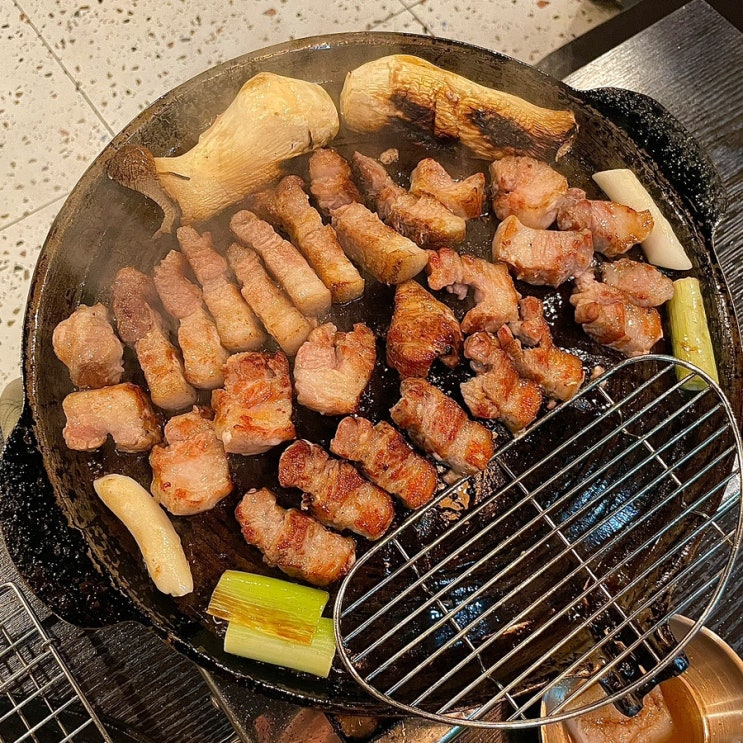 첨단 고기 맛집 화원짚불구이 광주 삼겹살 찐맛집 첨단 고기 맛집 화원짚불구이 광주 삼겹살 찐맛집