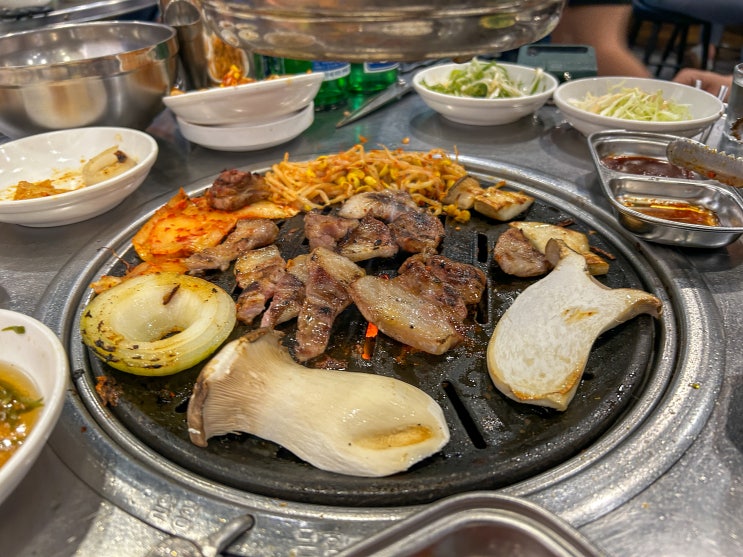  장림역 맛집 까치생숯불구이 고기 맛있어요.