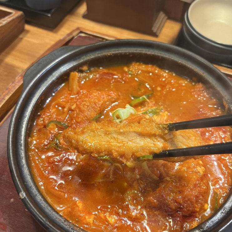  양 많고 가성비 좋은 혼밥 맛집 홍대 카츠업