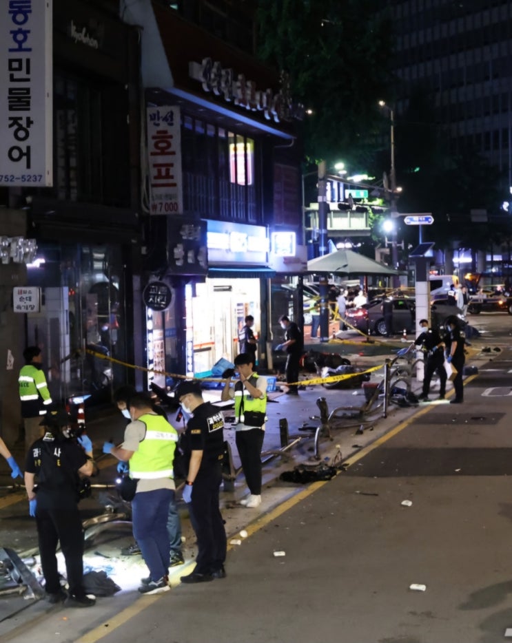 <b>시청역</b> 인도 돌진 운전자 "음주 상태 아니었다"…<b>사고 현장</b>... 