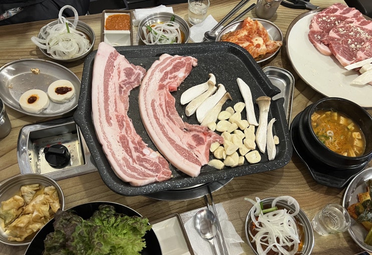 거래,,,<b>삼성전자</b>, <b>노조</b>  <b>총파업</b>  선언,,,테슬라 주가 급등, 출하... 