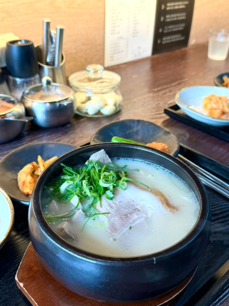  부산 남천동 맛집 안목 미슐랭 고급스러운 돼지국밥 (+웨이팅, 주차, 꿀팁)