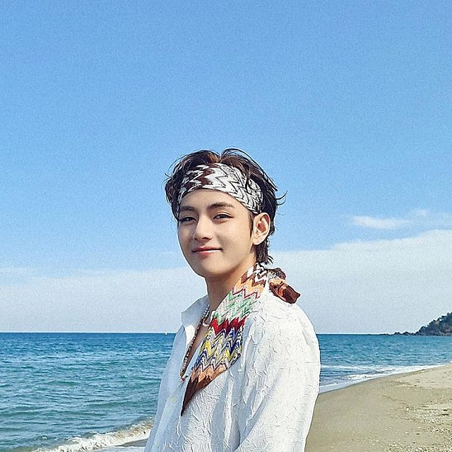 News image: V reigns on the K-STAR CHART